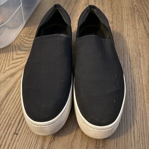 VINCE SLIP ON SHOES